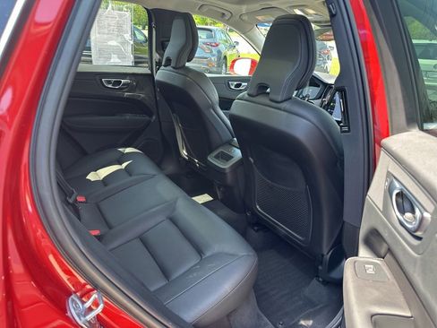 Used 2023 Volvo XC60 B5 Plus w/ Climate Package AWD/4WD image 37