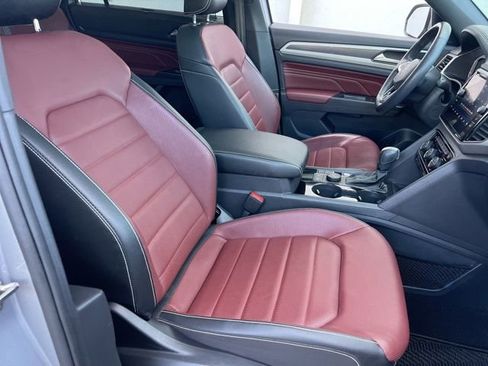 Used 2021 Volkswagen Atlas Cross Sport SEL Premium image 37