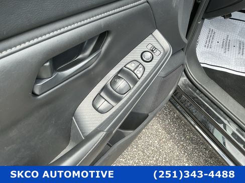 Used 2025 Nissan Sentra S FWD image 22