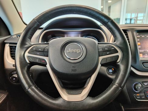 Used 2015 Jeep Cherokee Limited AWD/4WD image 12