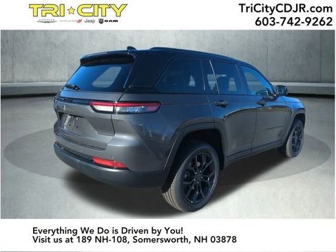 New 2025 Jeep Grand Cherokee Limited image 5