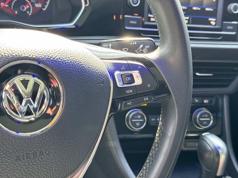 Used 2020 Volkswagen Jetta SE w/ SE Cold Weather Package image 30