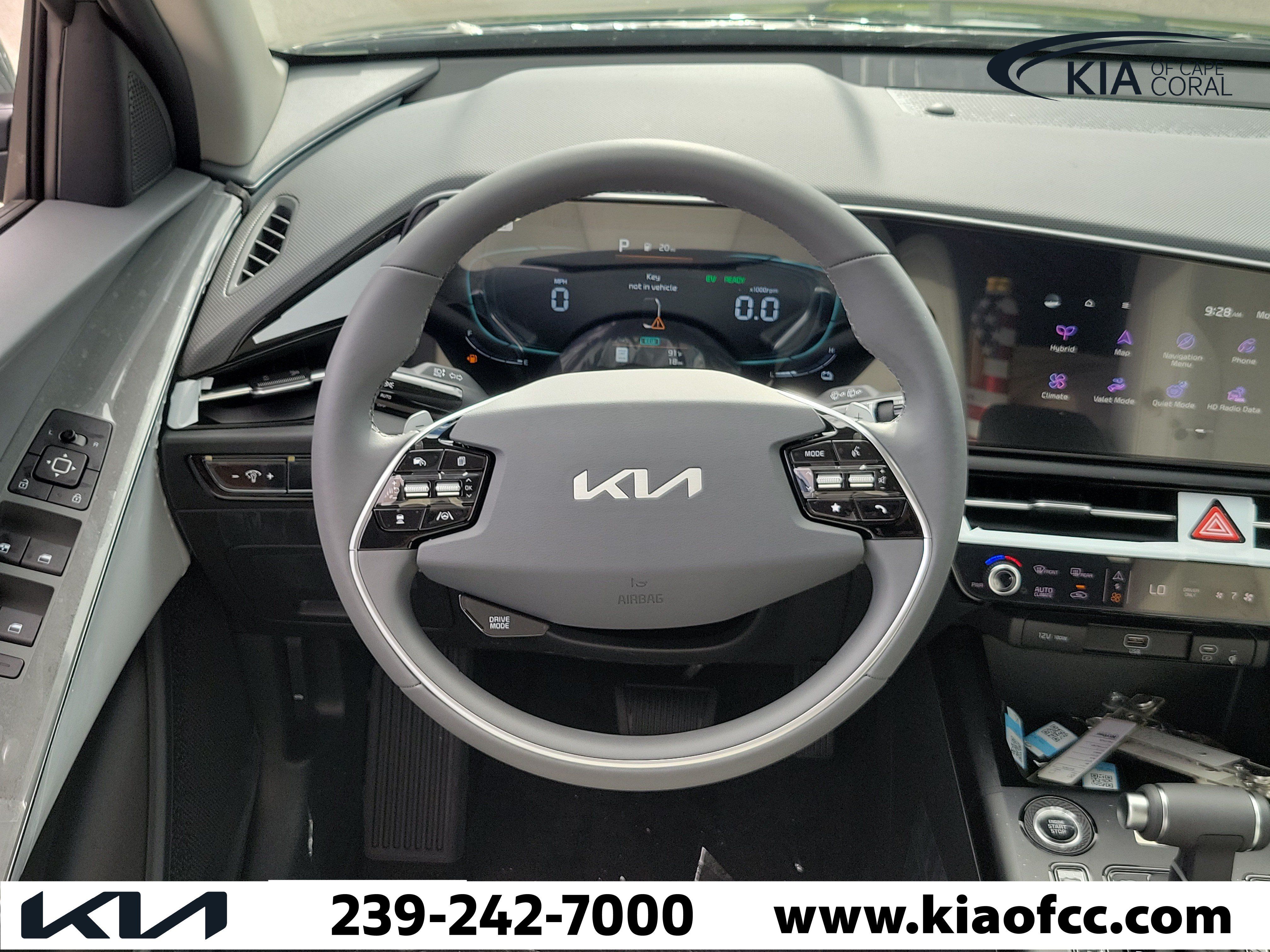 New 2026 Kia Niro EX FWD image 17