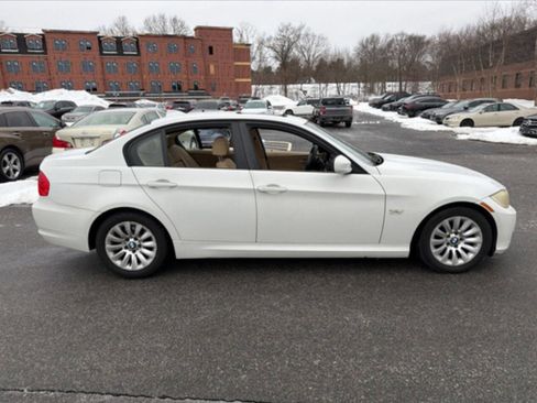 Used 2009 BMW 328i xDrive Sedan image 2