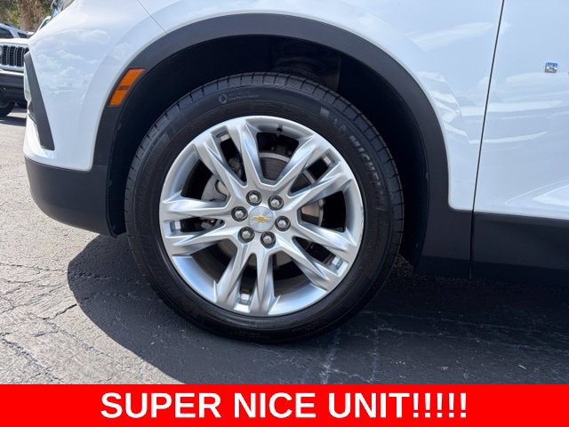 Used 2020 Chevrolet Blazer LT w/ Sound & Technology Package FWD image 9