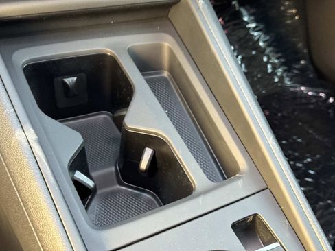 New 2026 Volkswagen Tiguan SE image 26