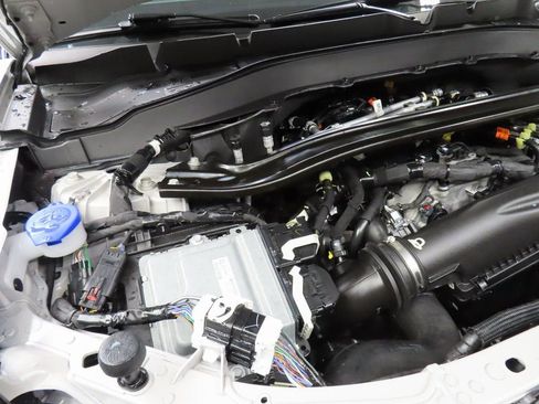 Used 2025 Ford Explorer Platinum image 26