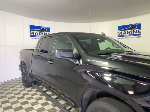 Used 2025 Chevrolet Silverado 1500 Custom AWD/4WD image 4