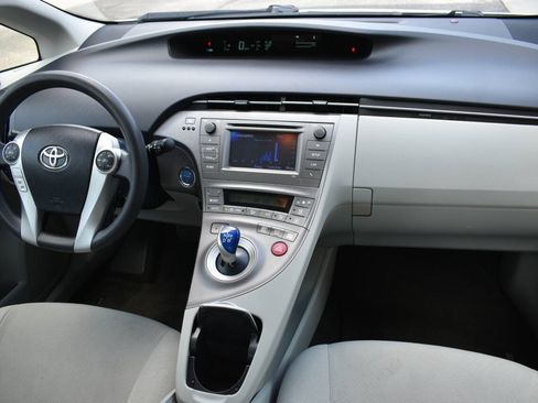 Used 2015 Toyota Prius Two FWD image 29
