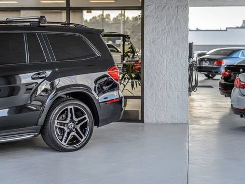 Used 2018 Mercedes-Benz GLS 550 4MATIC w/ Offroad Package image 60