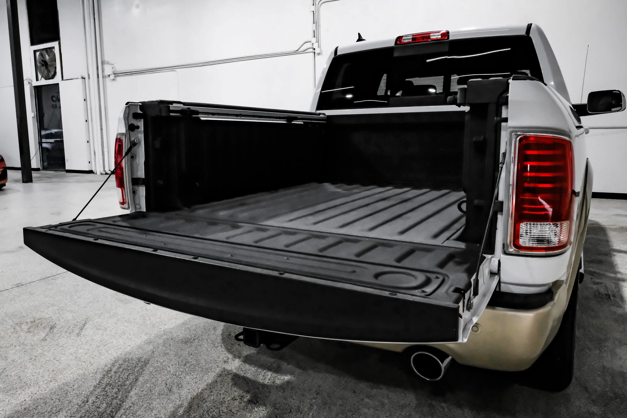 Used 2014 RAM 1500 Laramie Longhorn w/ Convenience Group AWD/4WD image 75