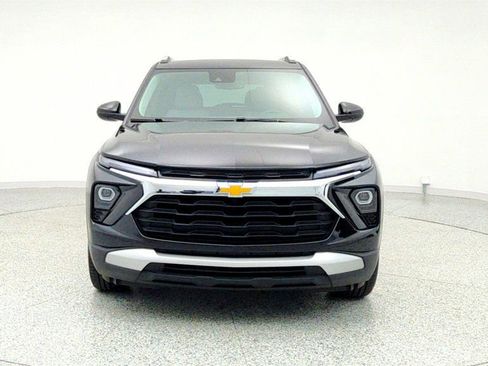 Used 2024 Chevrolet TrailBlazer LT w/ Convenience Package image 2