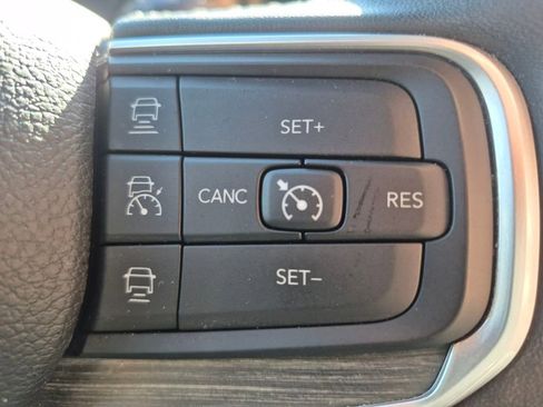 Used 2024 Jeep Wagoneer Series III image 22