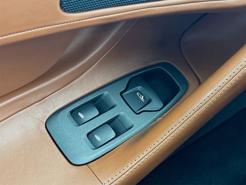 Used 2017 McLaren 570S Base image 16