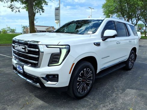 Used 2025 GMC Yukon Elevation AWD/4WD image 3