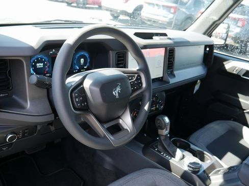 New 2025 Ford Bronco 4-Door image 13