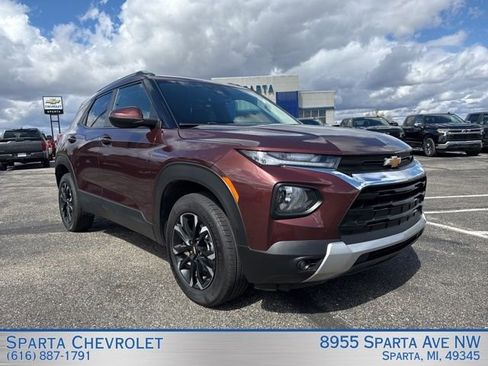 Used 2023 Chevrolet TrailBlazer LT w/ Convenience Package image 1