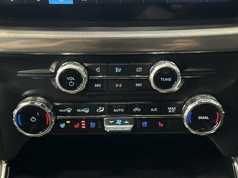 Certified 2024 Ford F150 Lariat w/ FX4 Off-Road Package AWD/4WD image 21