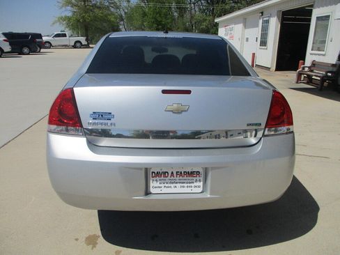 Used 2011 Chevrolet Impala LS FWD image 5