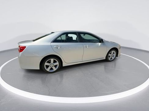 Used 2012 Toyota Camry SE image 8