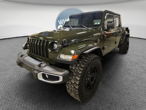 Used 2022 Jeep Gladiator Sport AWD/4WD image 9