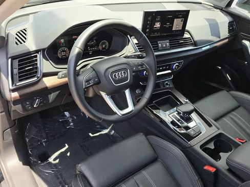 Used 2023 Audi Q5 2.0T Premium Plus w/ Premium Plus Package AWD/4WD image 19