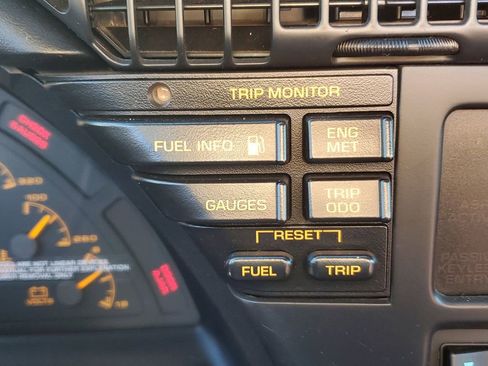 Used 1993 Chevrolet Corvette Convertible image 17