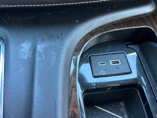 Used 2023 Cadillac Escalade ESV Sport Platinum w/ LPO, Floor Liner Package AWD/4WD image 25