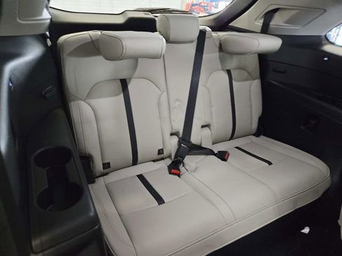 Certified 2025 MAZDA CX-90 3.3 Turbo w/ Preferred Package image 13