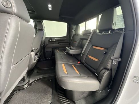 Used 2025 GMC Sierra 1500 AT4 w/ AT4 Premium Package image 26