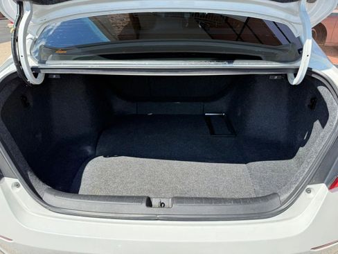 Used 2018 Honda Accord Sport image 14