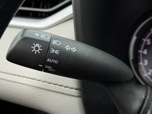 Used 2023 Toyota RAV4 XLE image 22