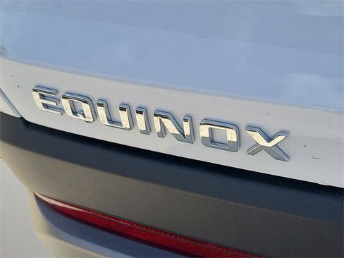 New 2026 Chevrolet Equinox LT image 5