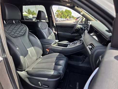 Used 2022 Hyundai Palisade Calligraphy FWD image 17