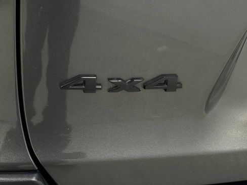 Used 2019 Jeep Cherokee Limited AWD/4WD image 39