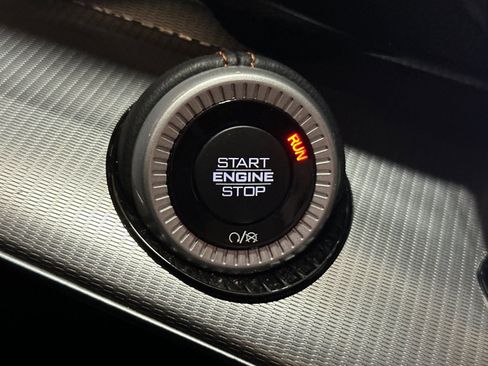 Certified 2023 Jeep Grand Wagoneer Series III image 23