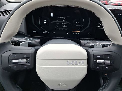 New 2025 Kia K4 GT-Line w/ GT-Line Sunroof Package image 14