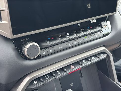 New 2026 Toyota Tundra Platinum AWD/4WD image 24