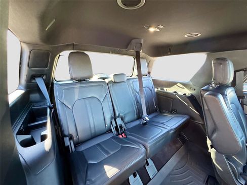 Used 2021 Ford Expedition Limited image 28