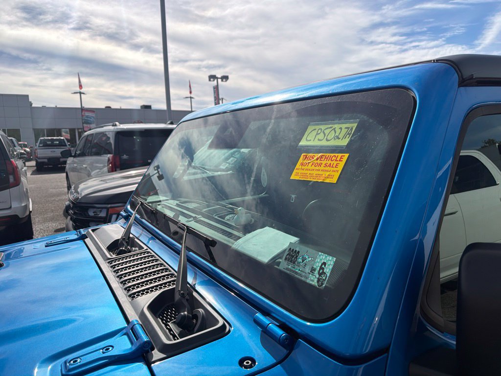 Used 2024 Jeep Wrangler Unlimited Rubicon w/ Safety Group AWD/4WD image 14