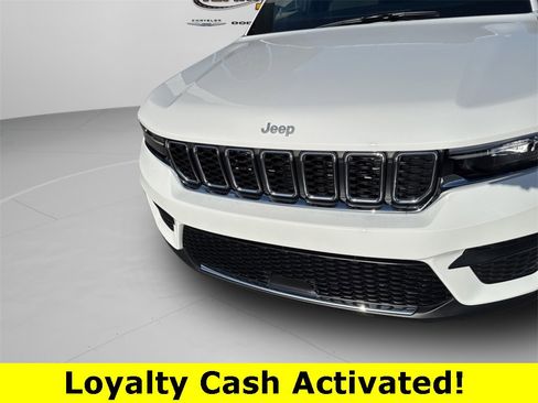 New 2025 Jeep Grand Cherokee Laredo w/ Luxury Tech Group I image 42