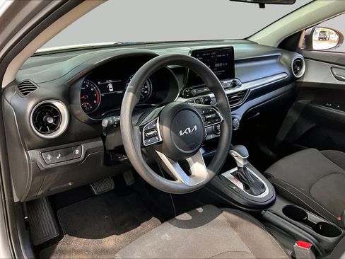 Used 2024 Kia Forte LXS w/ LXS Technology Package FWD image 17