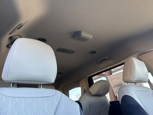 New 2026 Kia Carnival EX FWD image 20