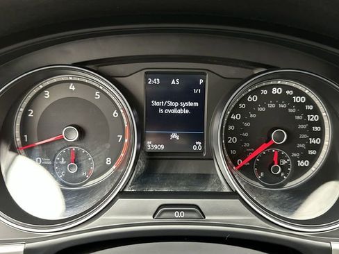 Used 2021 Volkswagen Atlas Cross Sport SE image 15