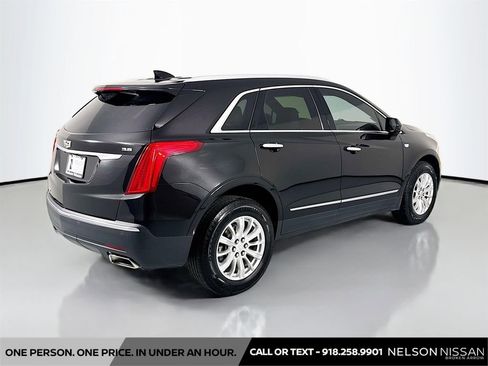 Used 2017 Cadillac XT5 FWD image 5