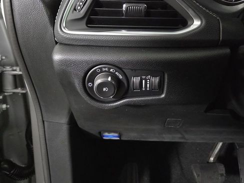 New 2026 Chrysler Pacifica Limited image 19