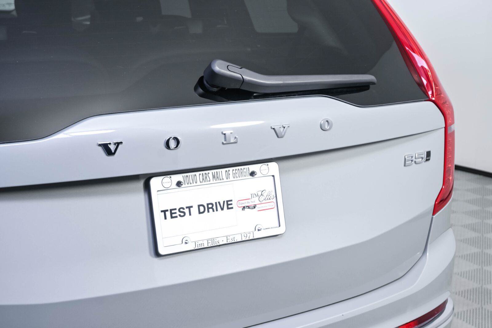 Certified 2024 Volvo XC90 B5 Plus AWD/4WD image 36