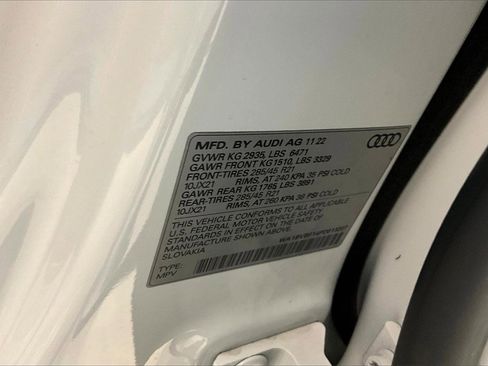 Used 2023 Audi Q8 Premium Plus w/ Premium Plus Package image 35