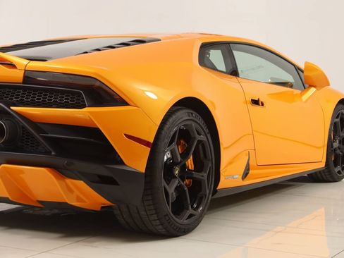 Used 2022 Lamborghini Huracan EVO image 71