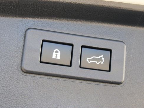 Used 2020 Subaru Outback Touring XT image 30